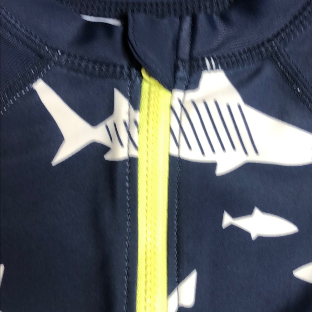Tea Collection Printed Shortie Rash Guard 6 Mo - Picture 2 of 10